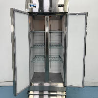 Avantco Refrigeration Solid Door Reach-In Freezer image 3